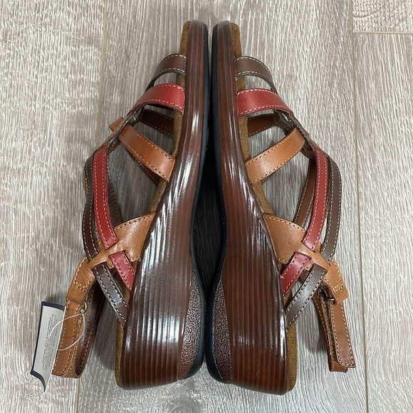 NWT Croft & Barrow Multicolored Strappy Leather Wedge Kaylie Comfort Sandals 9 M - Picture 10 of 16